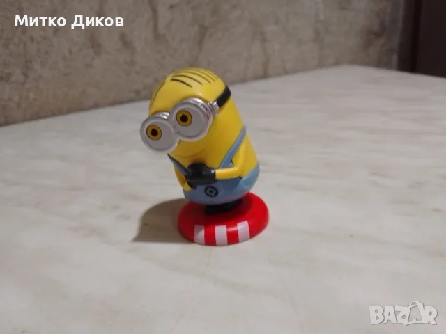 Minions фигурка на KFC винтидж нова