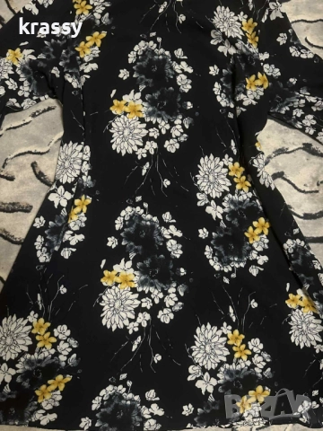 Красива голяма дамска рокля на цветя (размер 2ХЛ), снимка 2 - Рокли - 52732034