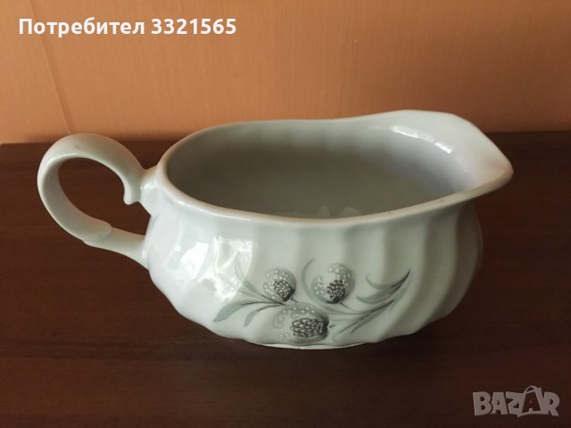 Порцеланова сосиера, снимка 2 - Сервизи - 38340711