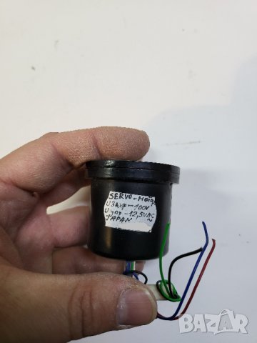 Японски серво мотор  захр 100 волта  -  управление 12,5 волта променливо , снимка 2 - Друга електроника - 39567952