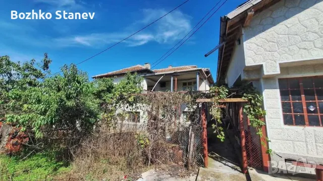 Продавам две къщи в Пчелник, снимка 3 - Къщи - 49296804