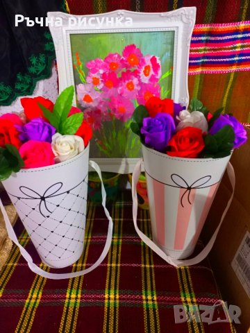 Висока кашпа със сапунени рози,цена 20лв, снимка 1
