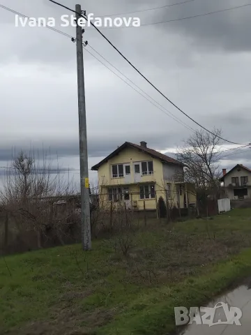 Продавам вила в с.загорци .новозагорско
