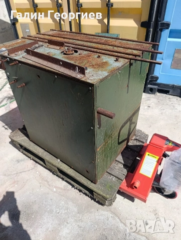 Машина за обработка на кантове части или ремонт.