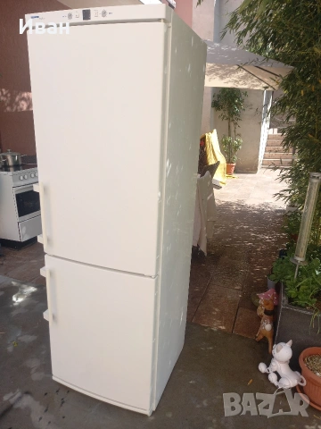 Хладилник с фризер Либхер , снимка 3 - Хладилници - 54320251