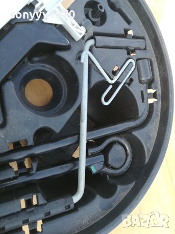 RENAULT-КРИК КУКА ТЕГЛИЧ КЛЮЧ ЗА ГУМИ-КОМПЛЕКТ 2309231746, снимка 7 - Аксесоари и консумативи - 42293029