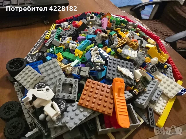 Lego част и минифигури 1,2кг, снимка 4 - Конструктори - 56245530