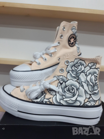 Оригинални кецове CONVERSE.