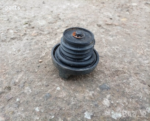 Капачка Резервоар VW Пасат 3, снимка 2 - Части - 54070951