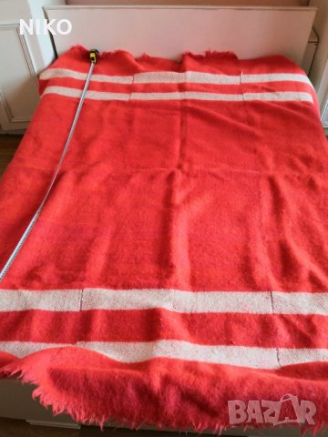 Продавам, Домашно тъкано одеяло от чиста вълна сс Различни Естествени цветове. , снимка 4 - Олекотени завивки и одеяла - 35465338