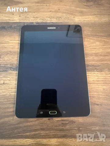 Продавам таблет Samsung Galaxy Tab S2