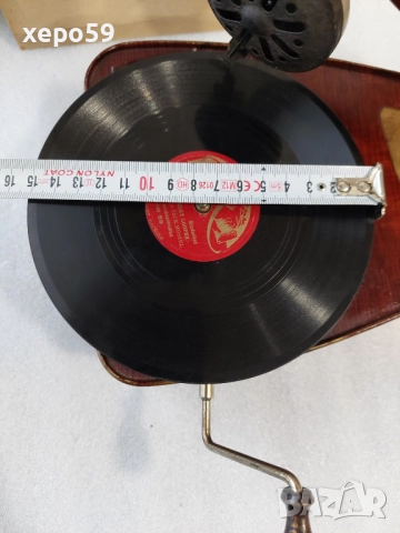 Рядък миниатюрен грамофон начало на 20 век, снимка 10 - Антикварни и старинни предмети - 52681392