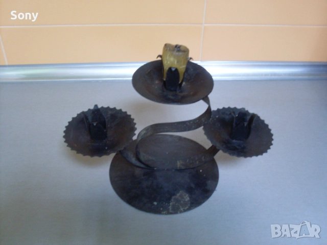 Стар железен свещник., снимка 9 - Антикварни и старинни предмети - 52712492