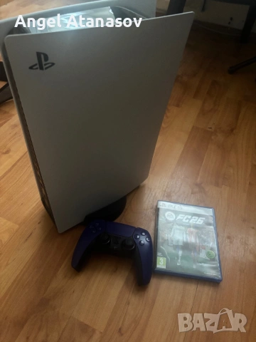 Плейстейшън 5 със стойка и fc26, снимка 2 - PlayStation конзоли - 53980019