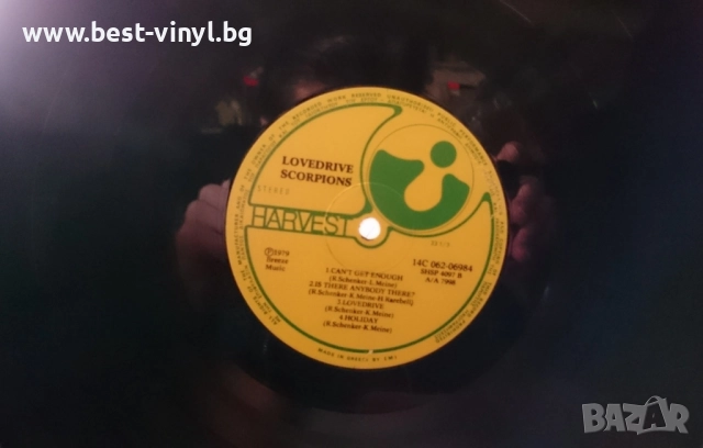 Грамофонна Плоча (Scorpions - Lovedrive), снимка 3 - Грамофонни плочи - 52678214