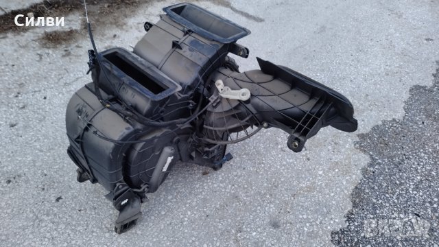 Парно за Фиат Панда 03-11г. от Fiat Panda парно комплект корпус моторче пита клапи радиатор, снимка 4 - Части - 35605325