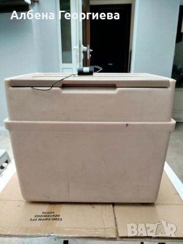 Хладилник ELECTROLUX на 12/220 V и gaz, снимка 2 - Хладилни чанти - 51847587