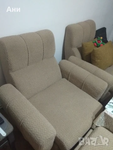 2 табуретки с 2 фотюйла