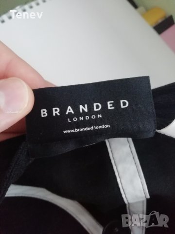 Mercedes Lewis Hamilton нова шапка с автограф AMG F1 Petronas Мерцедес Хамилтън , снимка 16 - Фен артикули - 37621320