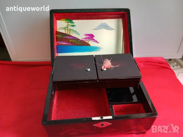 Стара Японска Лакова Кутия , Ракла,Латерна, Рисувана, Седеф, снимка 4 - Антикварни и старинни предмети - 50121303