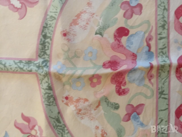 Дамски шал Aigner, снимка 4 - Шалове - 50693526