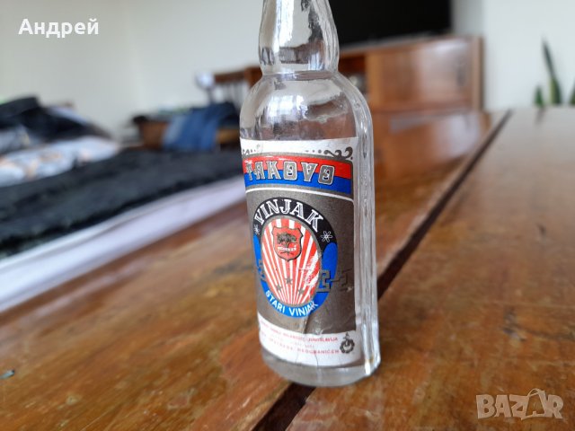 Стара бутилка от коняк Takovo, снимка 3 - Други ценни предмети - 37575288