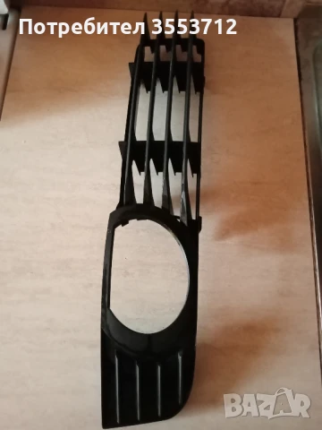 Audi A8 D3 Решетка десен халоген, снимка 2 - Части - 51008046