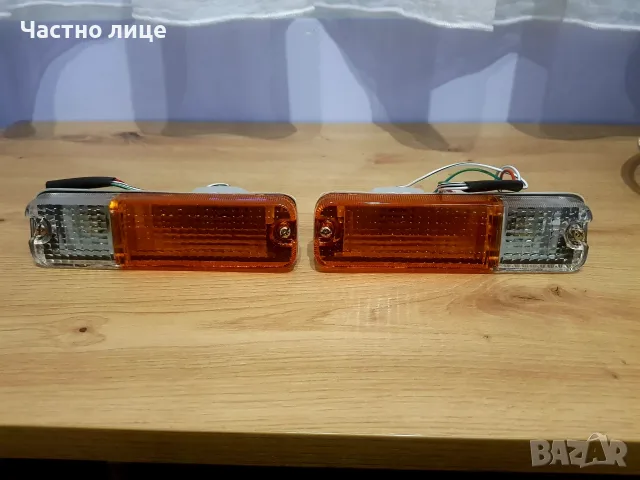 Нови предни мигачи за Дайхатсу Фероза