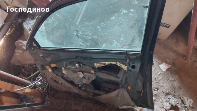 Врати за Volvo V40, S40, снимка 15 - Части - 42038168