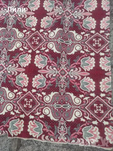 Две черти, ретро пътеки, снимка 2 - Покривки за легло - 47567126