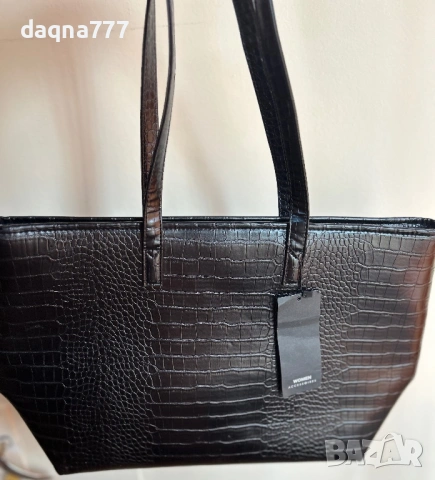 Нова голяма дамска чанта, снимка 4 - Чанти - 54213134