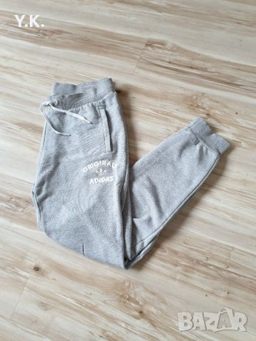 Оригинално дамско долнище Adidas Originals, снимка 2 - Спортни екипи - 30656611