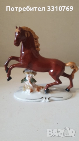 Красиви порцеланови статуетки на коне и ловни кучета. , снимка 6 - Статуетки - 52629988
