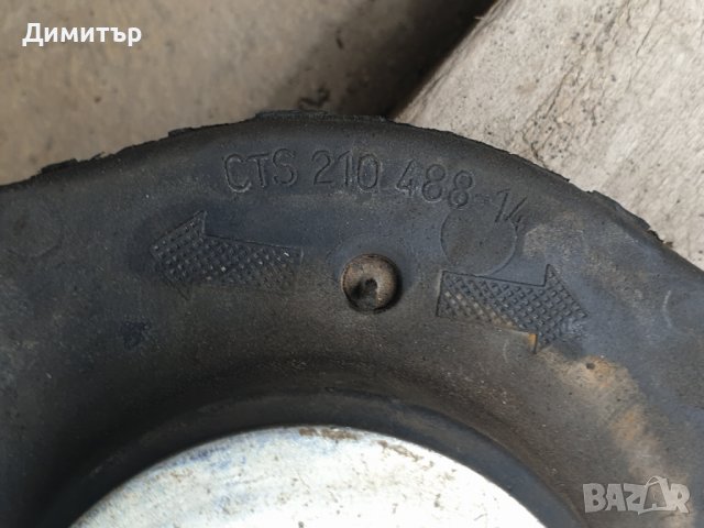 Оригинални тампони с лагера  за предни амортисьори на Пасат В7, снимка 9 - Части - 40208428