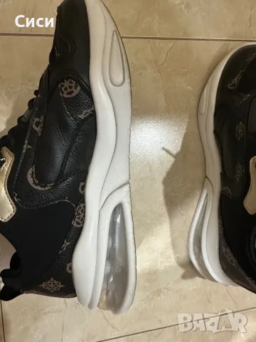 Guess естествена кожа