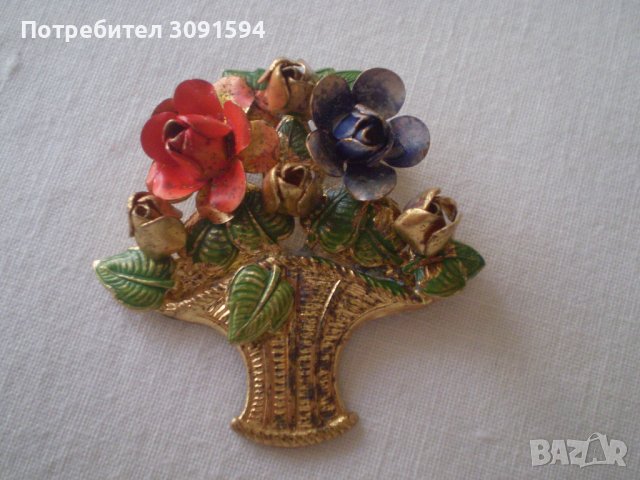 красива Винтич брошка кошница с цветя, снимка 14 - Антикварни и старинни предмети - 37363461