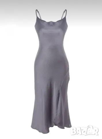 сатенена рокля 