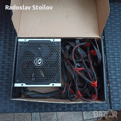 Продавам модулно компютърно захранване Vampire Power RAIDAX 800W Gold