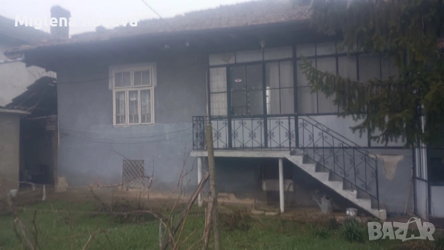 Къща с дворно място, снимка 9 - Къщи - 53291228