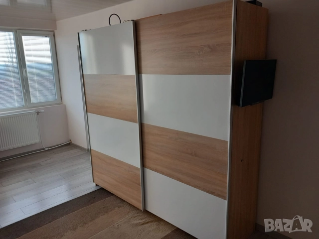 Гардероб с плъзгащи врати, снимка 10 - Гардероби - 52952482