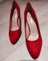 Червени велурени обувки на висок ток, снимка 1