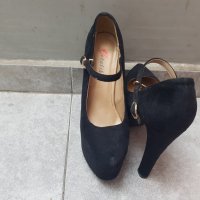 Обувки , снимка 2 - Дамски обувки на ток - 39763229