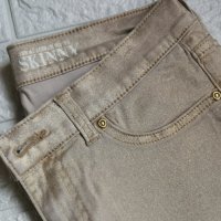 Ефектен златист панталон , снимка 1 - Панталони - 36616297