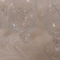 Комплект кристални чаши и ръчно изработени стъклени чаши с гравюра, снимка 2 - Сервизи - 40241171