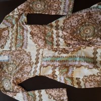 Блуза с флорални мотиви , снимка 3 - Блузи с дълъг ръкав и пуловери - 38332868