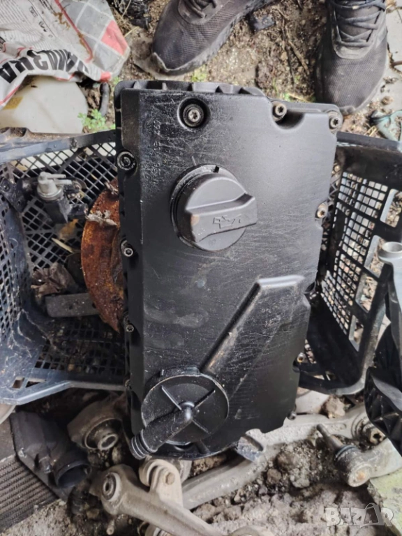 капак клапани 1.9 131 Пасат 5.5 VW PASAT PASSAT B5.5 kapak klapani, снимка 1