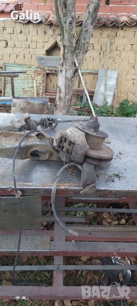 Носачи,апарати,дискове и шенкели vw t3, снимка 1