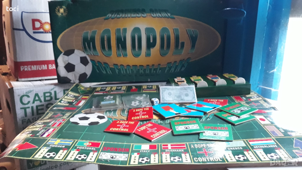 Употребявана детска игра Монополи запазена добро състояние няма абсолютно нищо липсващо почти не е и, снимка 1