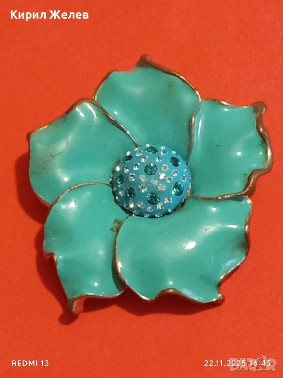 АРТ БРОШКА с ТЮРКОАЗЕНО ЕМАЙЛИРАНО ЦВЕТЕ и КРИСТАЛИ 28545, снимка 1