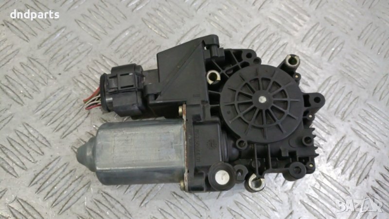 Моторче стъклоповдигач врата Audi A4 B5 1998г.(предна дясна)	, снимка 1